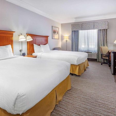 Days Inn By Wyndham Alta Vista Altavista Bagian luar foto