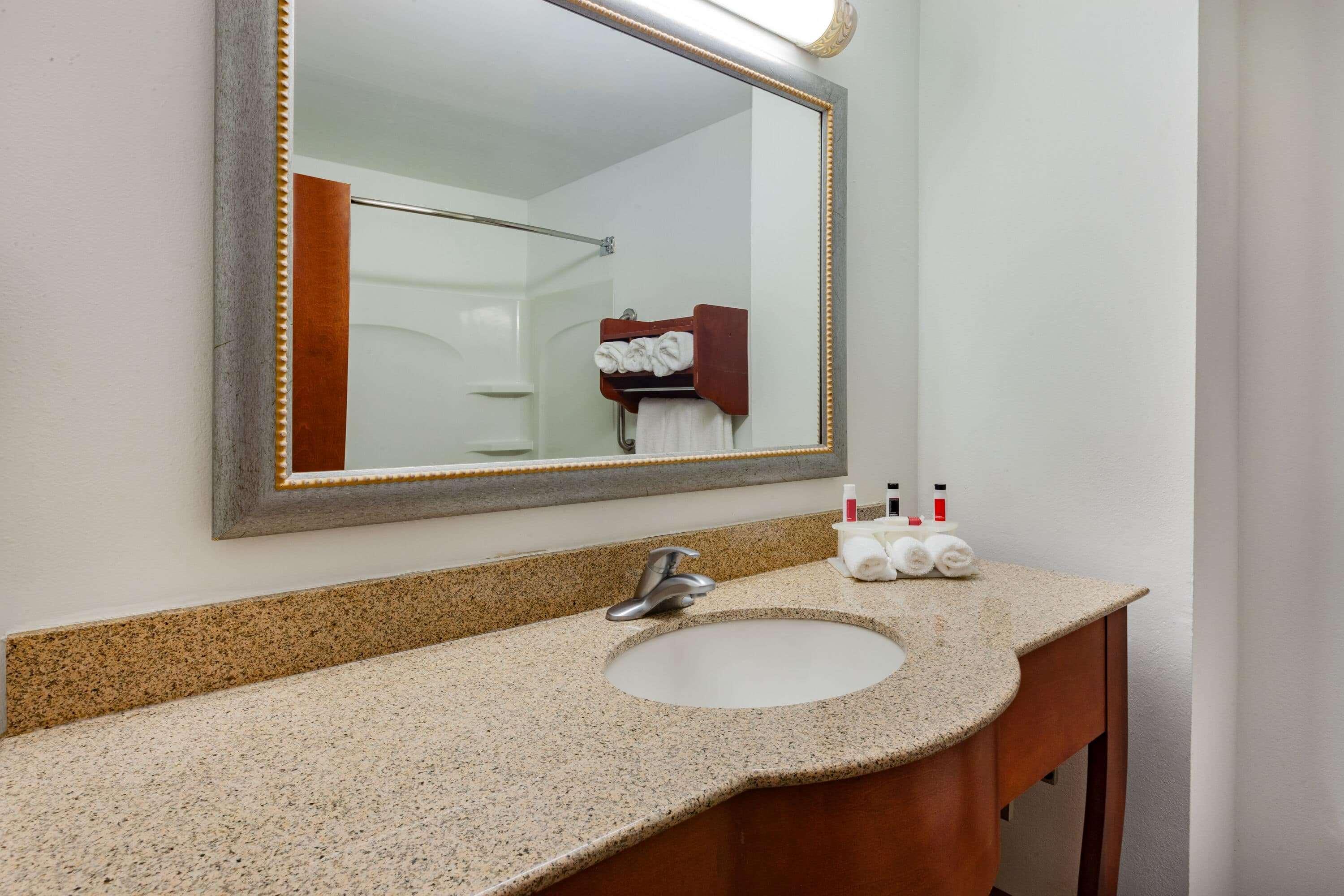 Days Inn By Wyndham Alta Vista Altavista Bagian luar foto