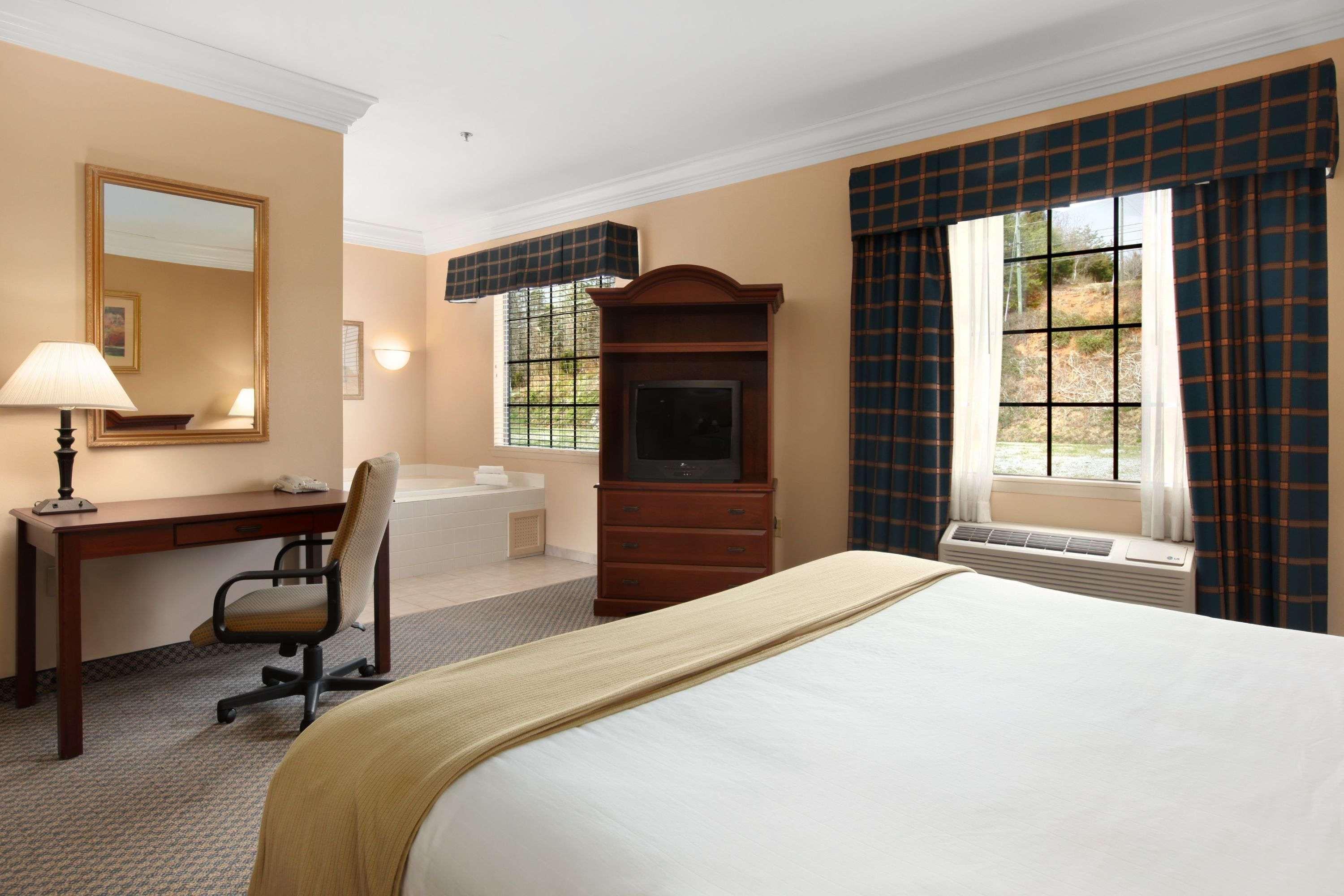 Days Inn By Wyndham Alta Vista Altavista Bagian luar foto